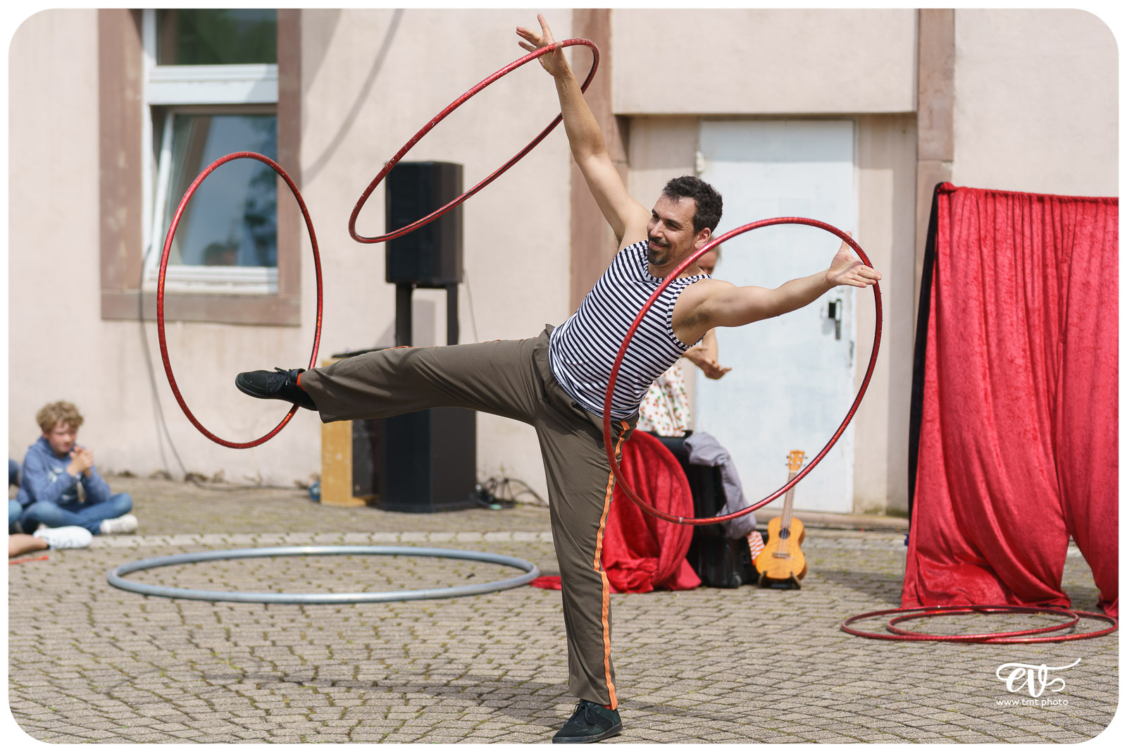 STORIES IN THE CITY (LES DUDES)